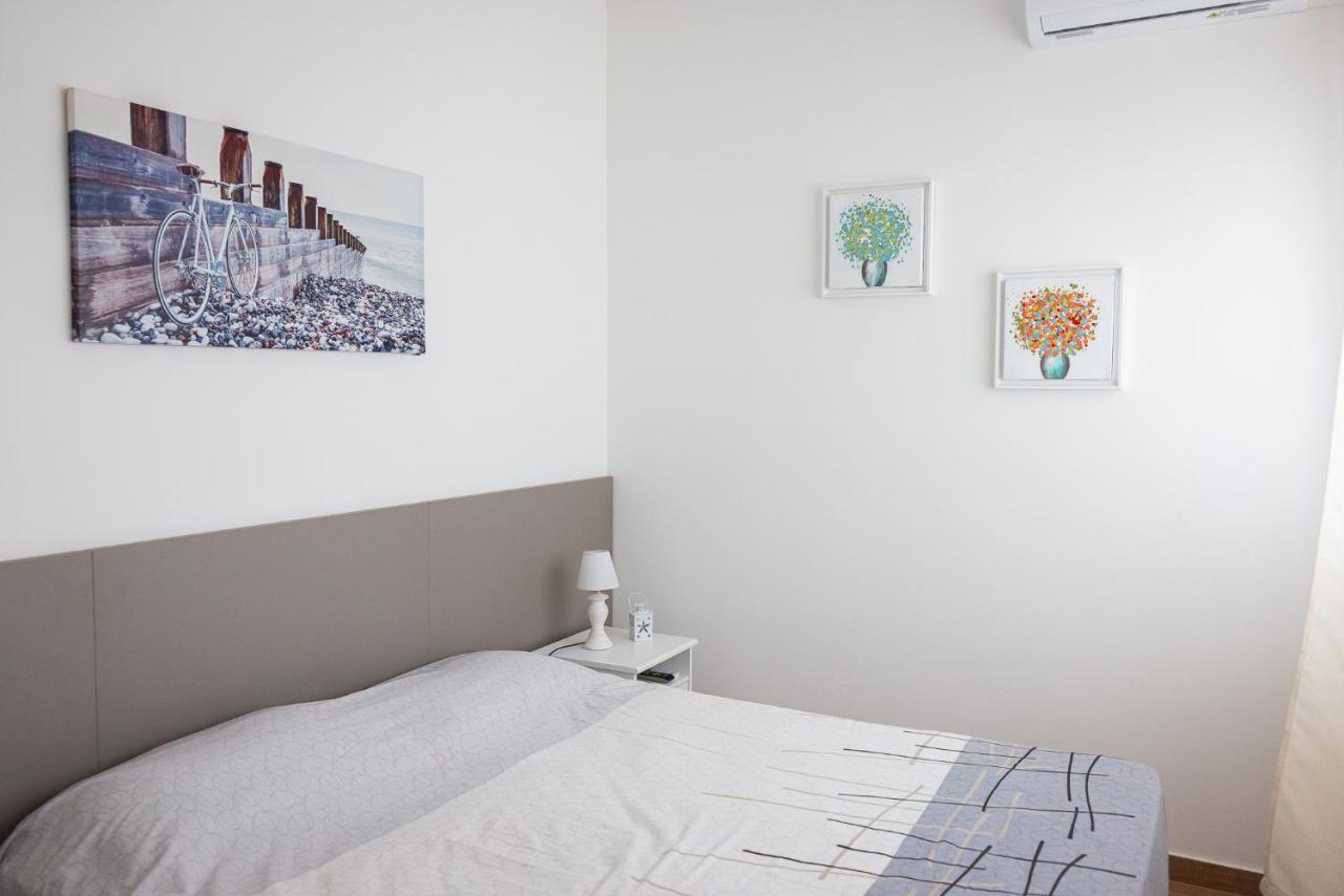 Alessandro House Порто Чезарео Екстериор снимка