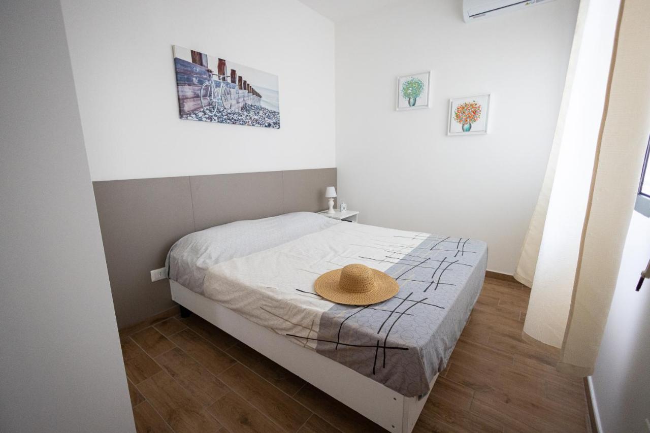 Alessandro House Порто Чезарео Екстериор снимка