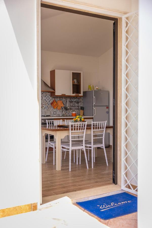 Alessandro House Порто Чезарео Екстериор снимка